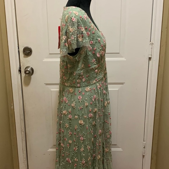 Mac Duggal Dress 12 - Picture 5 of 14